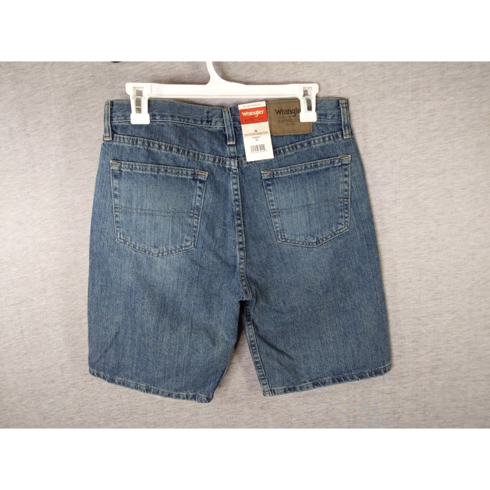 Wrangler Classic Jean Short - Picture 4 of 10